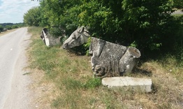 Изоставените статуи край Разград 