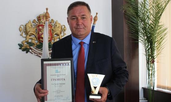 Гюнай Хюсмен е областен управител на годината