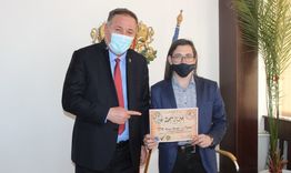 Хюсмен поздрави награден автор на есе за Левски