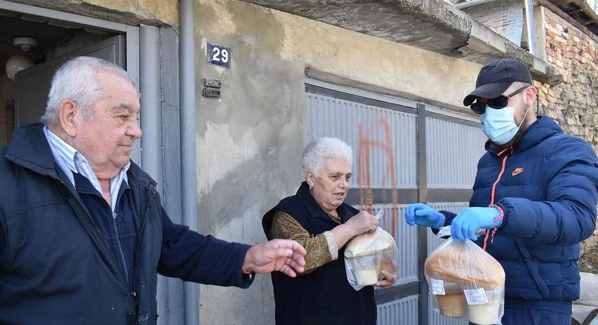 Топъл обяд за 300 човека в община Разград 