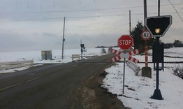 Пропадна рампата  на жп прелез край Дянково  