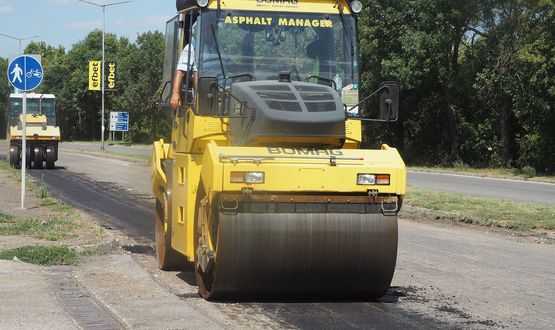 В понеделник полагат първия пласт асфалт на „Априлско въстание”