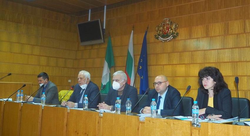 23 докладни записки приеха на сесия съветниците в Разград 