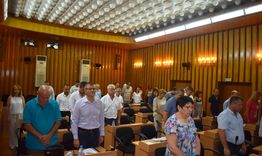 С минута мълчание в памет на загиналите бургаски полицаи и на д-р Гечо Жеков започна сесията на Общински съвет-Разград 