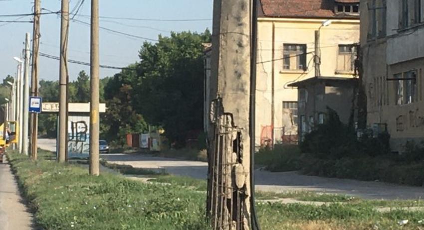 Опасен стълб дебне разградчани 