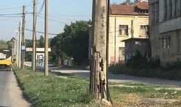 Опасен стълб дебне разградчани 
