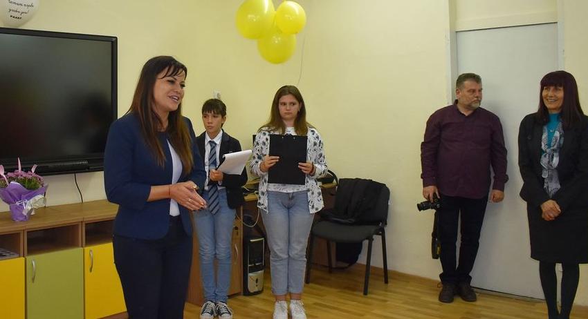 Заместник-кметът Хабибе Расим поздрави ученици и педагози с откриването на учебната година в ЦУТНТ
