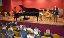 Заместник-кметът Добрев поздрави участниците в Международния конкурс за млади пианисти „Димитър Ненов“