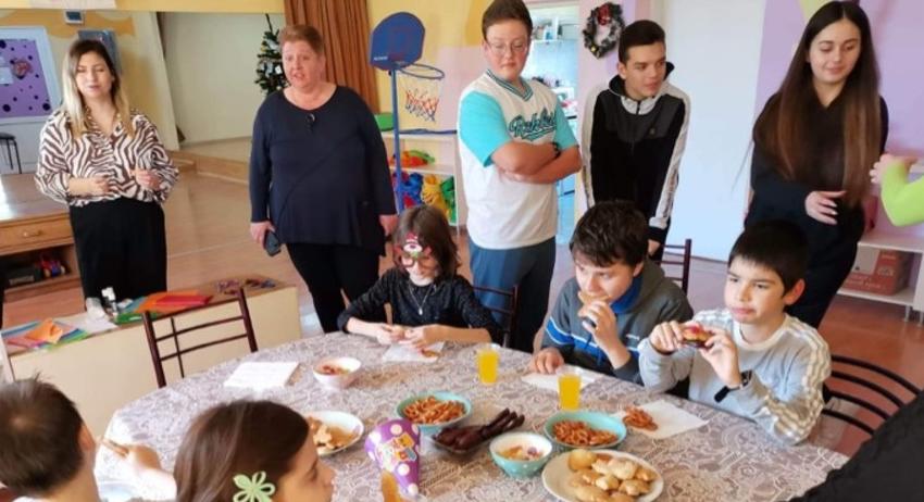 Доброволци към Общински съвет по наркотични вещества посетиха Център „Емилиян”