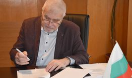 Кметът Денчо Бояджиев подписа договор за сътрудничество с фирма за разкомплектоване на излезли от употреба автомобили