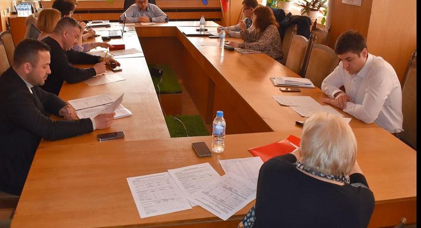 584 човека ще работят в секционните комисии в Община Разград за изборите на 2 април
