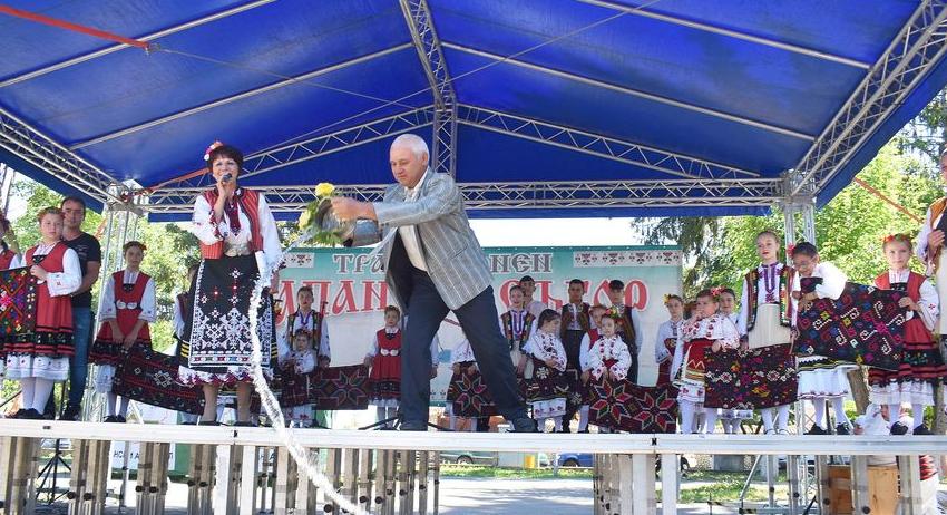 Започна 12-ият Капански събор, изпълнители от 7 общини от 3 области излизат на сцената в Гецово