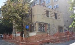 В сряда започва събаряне на опасна сграда в центъра на Разград, ще е затруднено движението около Езиковата гимназия 