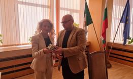 Заместник-кметът Добрин Добрев връчи печата и ключа на председателя на ОИК-Разград 