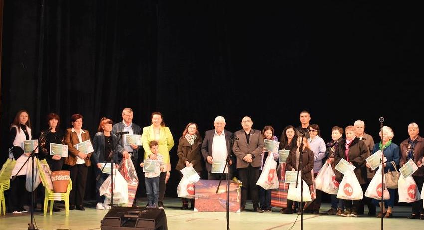 На благотворителен концерт за Деня на семейството бяха връчени наградите на победителите в конкурса „Да на красотата”