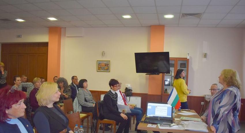 Заместник-кметът Зорница Евгениева поздрави делегатите на Общото събрание на БЧК 