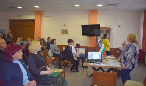 Заместник-кметът Зорница Евгениева поздрави делегатите на Общото събрание на БЧК 