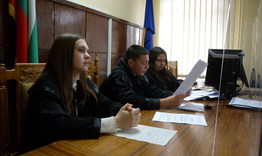 „Съдебен процес” проведоха участниците в Детското полицейско управление на ОУ „Отец Паисий“ - Разград