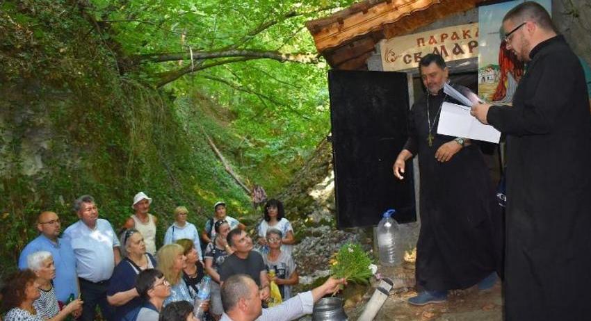 С водосвет в параклиса край село Пороище отбелязаха празника на Света Марина