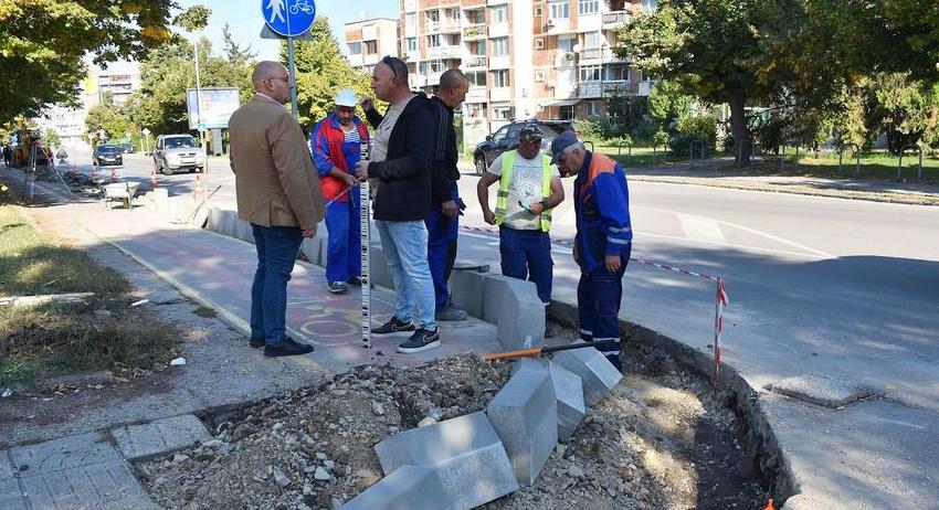 Започна ремонт на тротоара на ул. „Дунав“