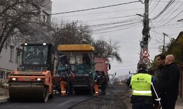 Започна полагането на първия пласт асфалт на ул. „Велес“