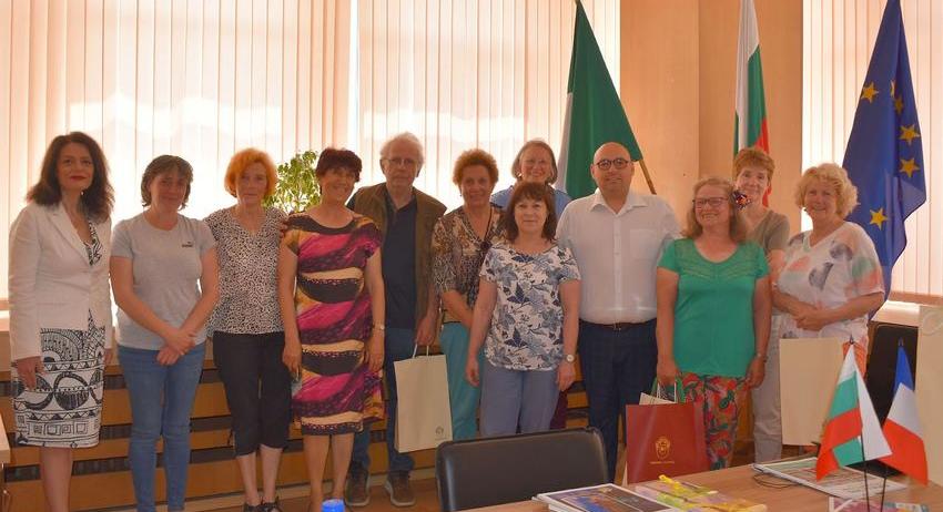 Деветчленна група от Шалон на Шампан е на посещение в Разград