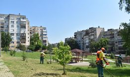Продължава косенето на зелени площи в Разград, в някои участъци се коси за пети път
