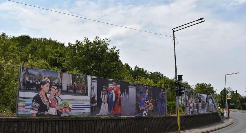 Нови пана в градската украса показват богатия културен календар на Община Разград