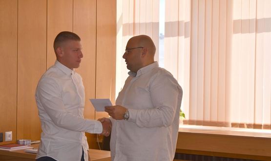 Състезателят по стрелба с лък Ангел Николов бе награден за високи спортни резултати