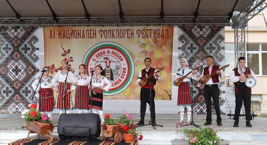 Златни и сребърни медали за самодейците от Лозница
