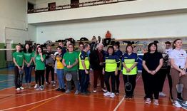 Започна Общинският коледен учителски турнир