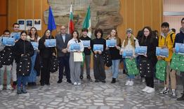 Кметът Добрин Добрев връчи наградите на младежки фотоконкурс