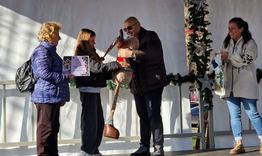 Връчиха наградите на отличилите се в конкурса за украса „Коледна приказка в Разград”