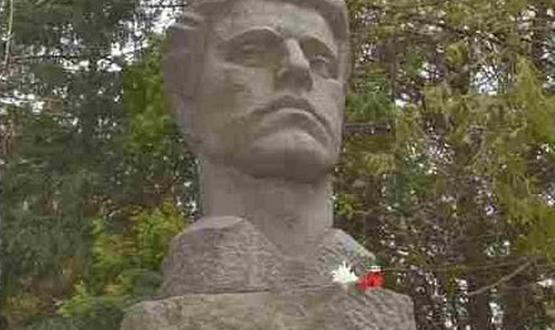 Пред паметника на Апостола на Свободата в ОУ „Васил Левски“ ще се отбележат 153 години от обесването му