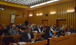 24 докладни записки приеха общинските съветници