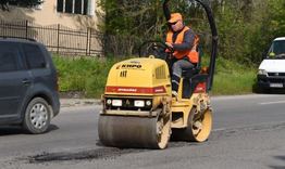 От ул. „Княз Борис“ започна запълването на дупките по улиците в Разград